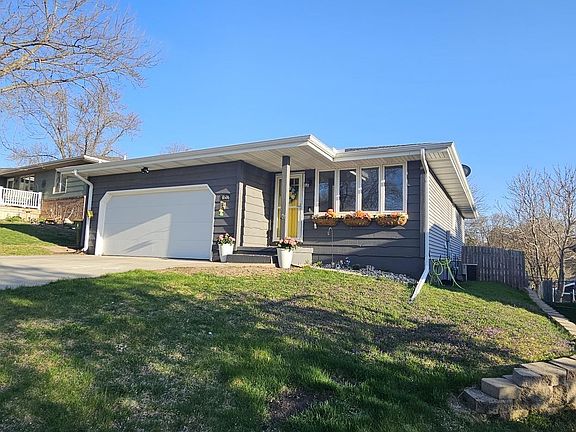 3rd image of 4606 Cherrywood Ln