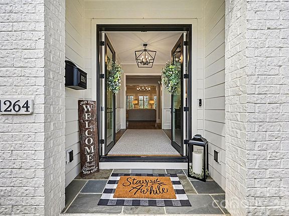 3rd image of 1264 Chandler Pl