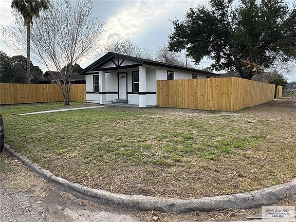 2nd image of 513 San Benito St