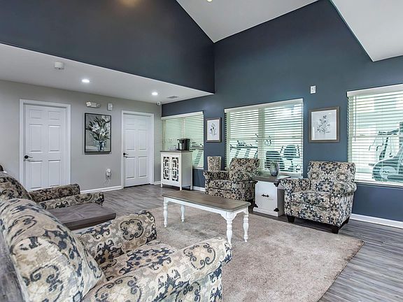 2nd image of 3815 N Advantage Way Dr #3880-206