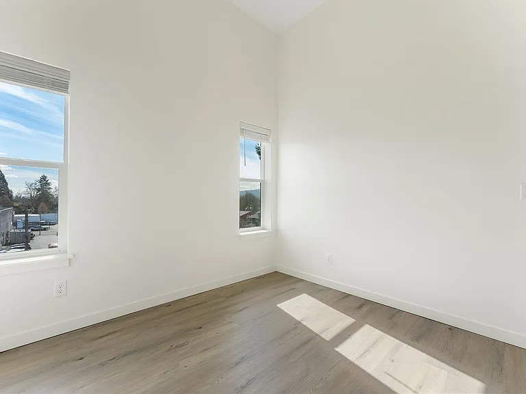 1820 NE Davis St #307 — Photo 20