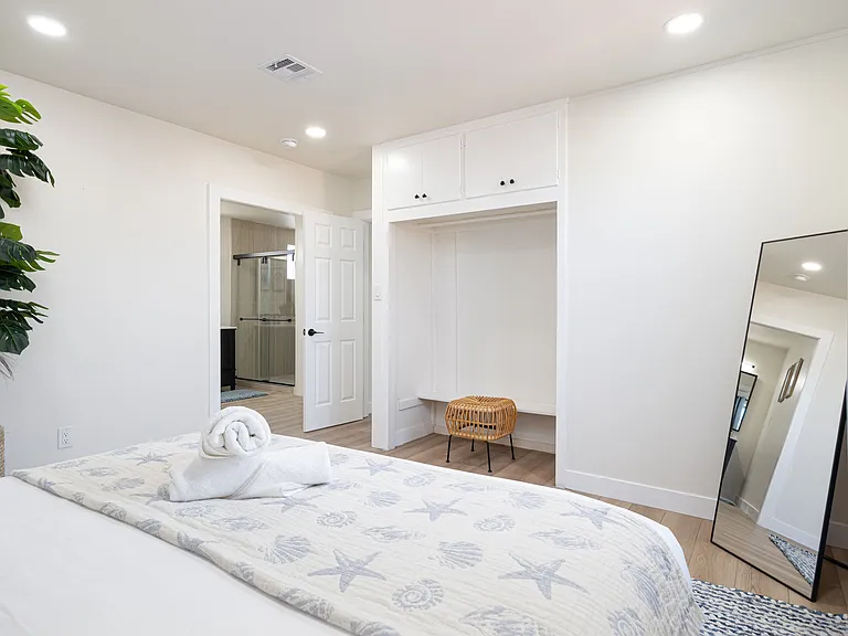 5019 Ensign St — Photo 10