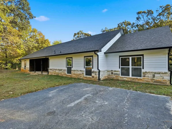 501 County Road 3325, Mount Pleasant, TX 75455