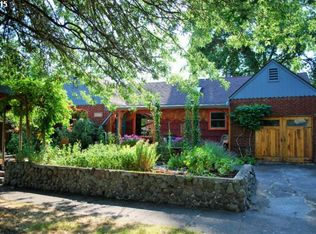 2374 Onyx St, Eugene, OR 97403