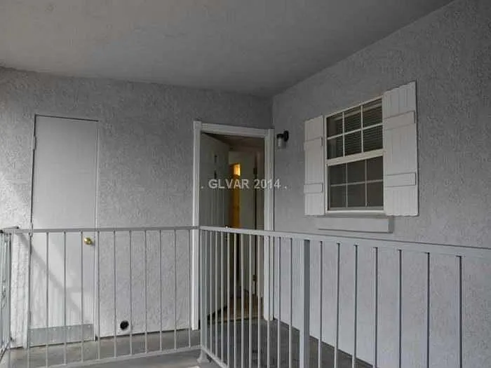 3823 S Maryland Pkwy — Photo 11