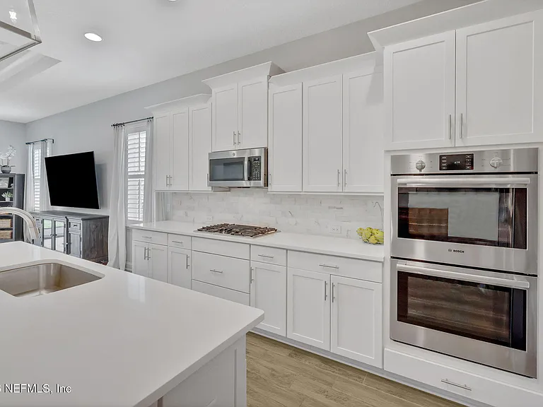 102 Seabrook Dr — Photo 24