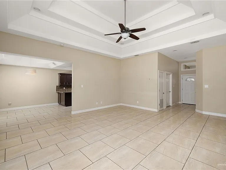 2413 Xenops Ave — Photo 3