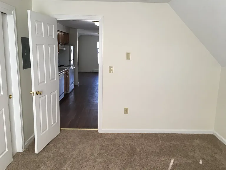 26 Bath St #3 — Photo 37