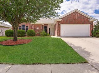 6704 Stone Branch Dr, Arlington, TX 76001