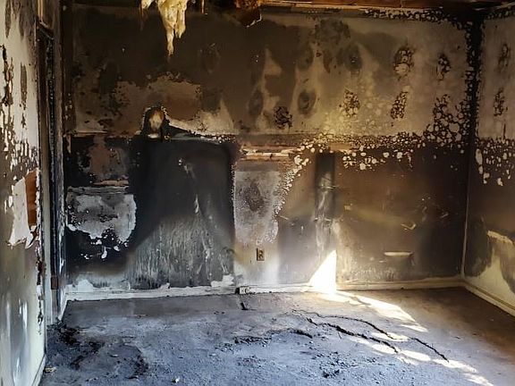 3rd image of 2679 Delowe Dr