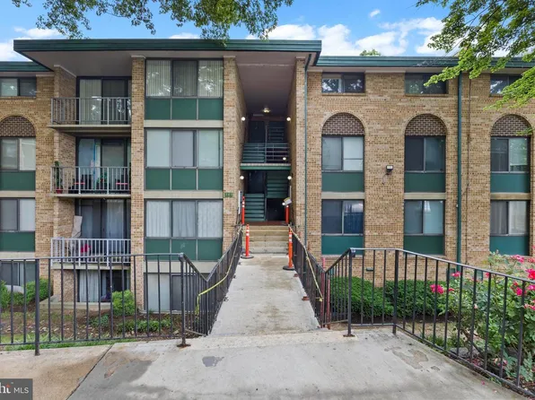 503 N Armistead St APT 102, Alexandria, VA 22312