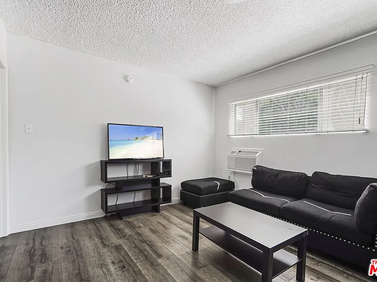 1449 Butler Ave #1B — Photo 14