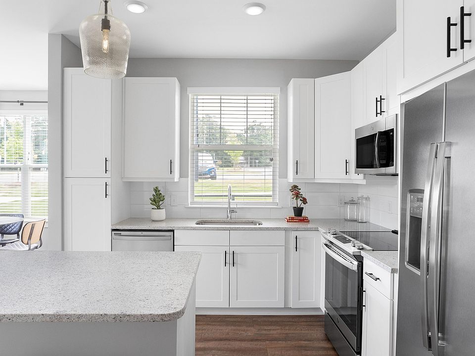 Bright and inviting modern kitchen, perfect for culinary adventures.