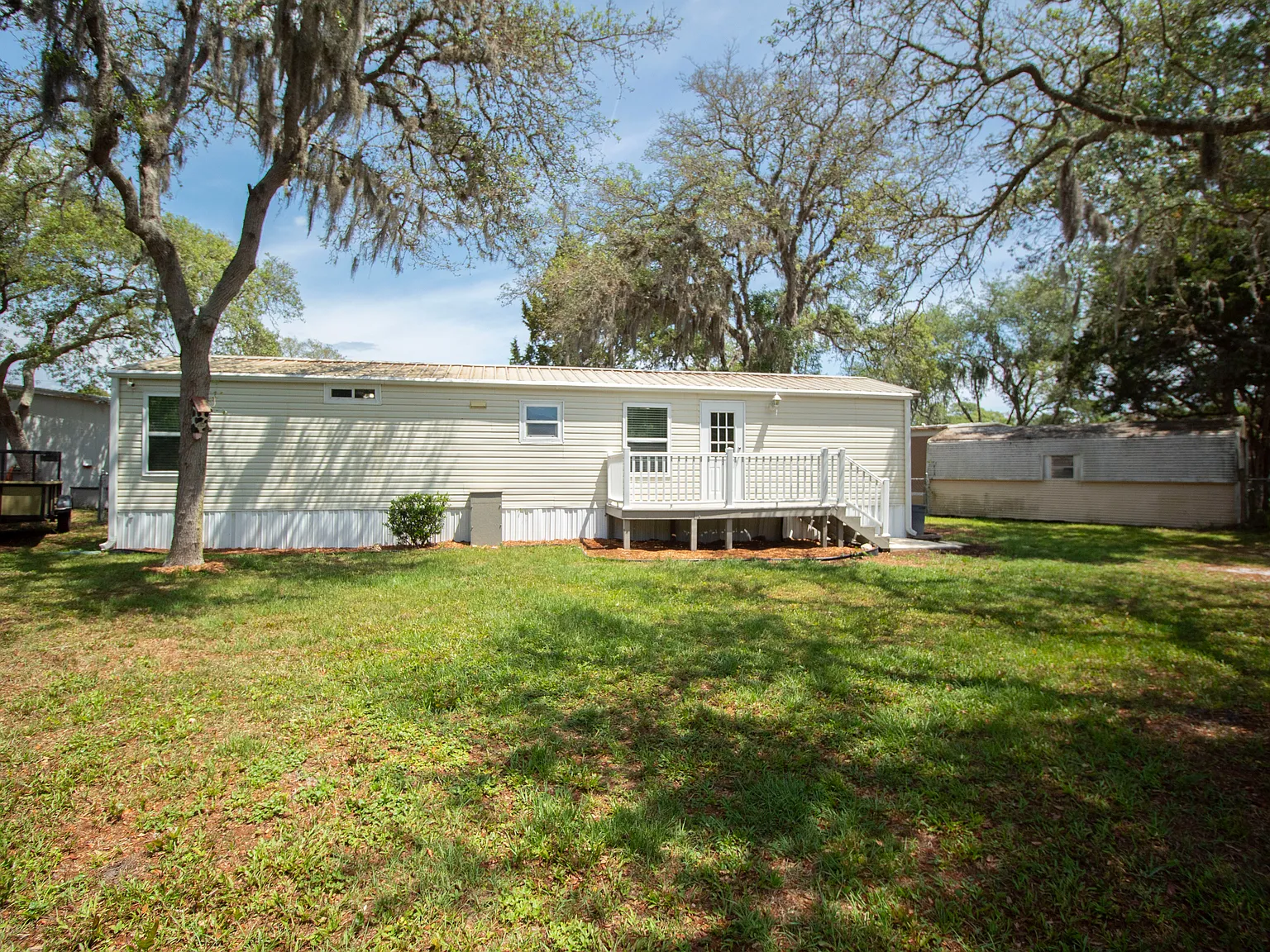2 bed, 728 sqft, $2,000 — Photo 2