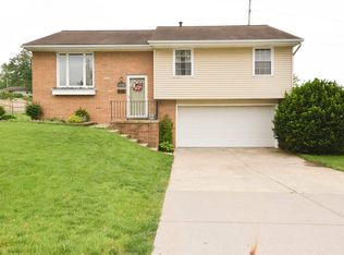 2248 W Warwick Dr, Peoria, IL 61614