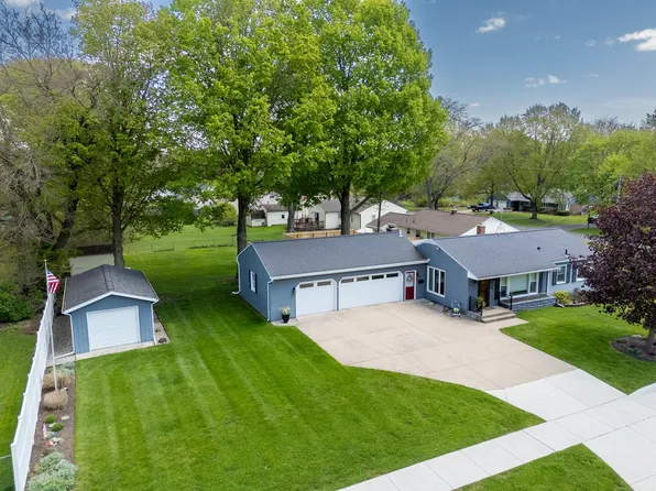 1904 Seminole St, Kalamazoo, MI 49006
