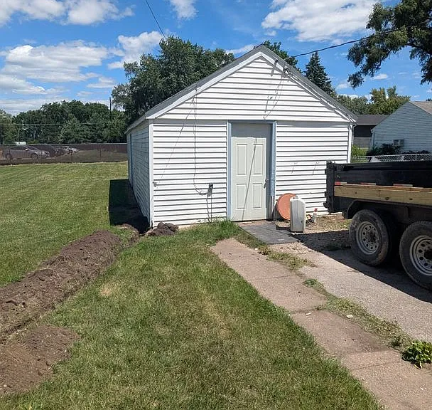 239 S Evans Rd — Photo 10