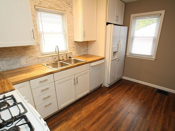 5th image of 723 S Burgess Ave