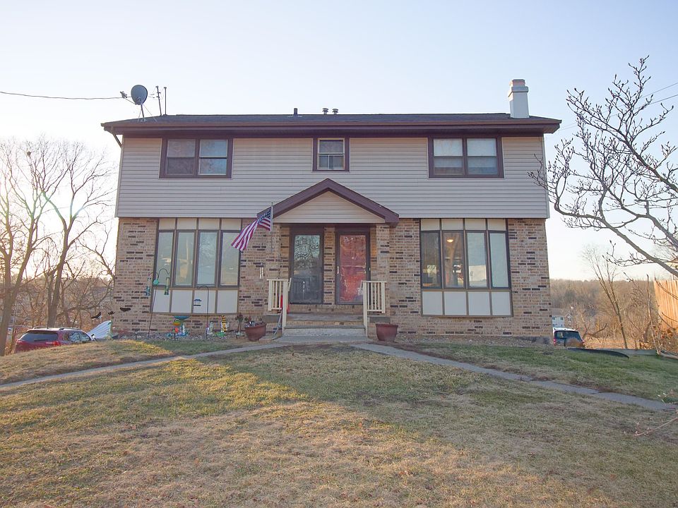 1st image of 3924-3926 E 38th St