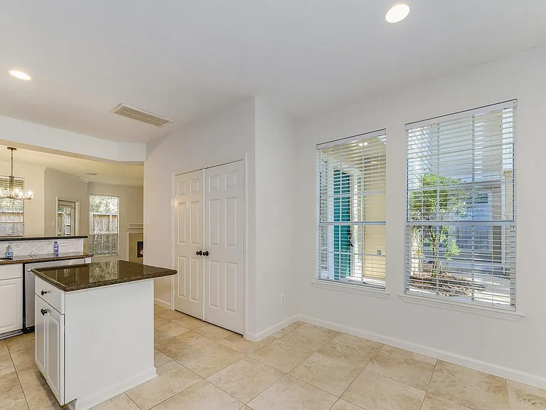 158 N Magnolia Pond Pl — Photo 8