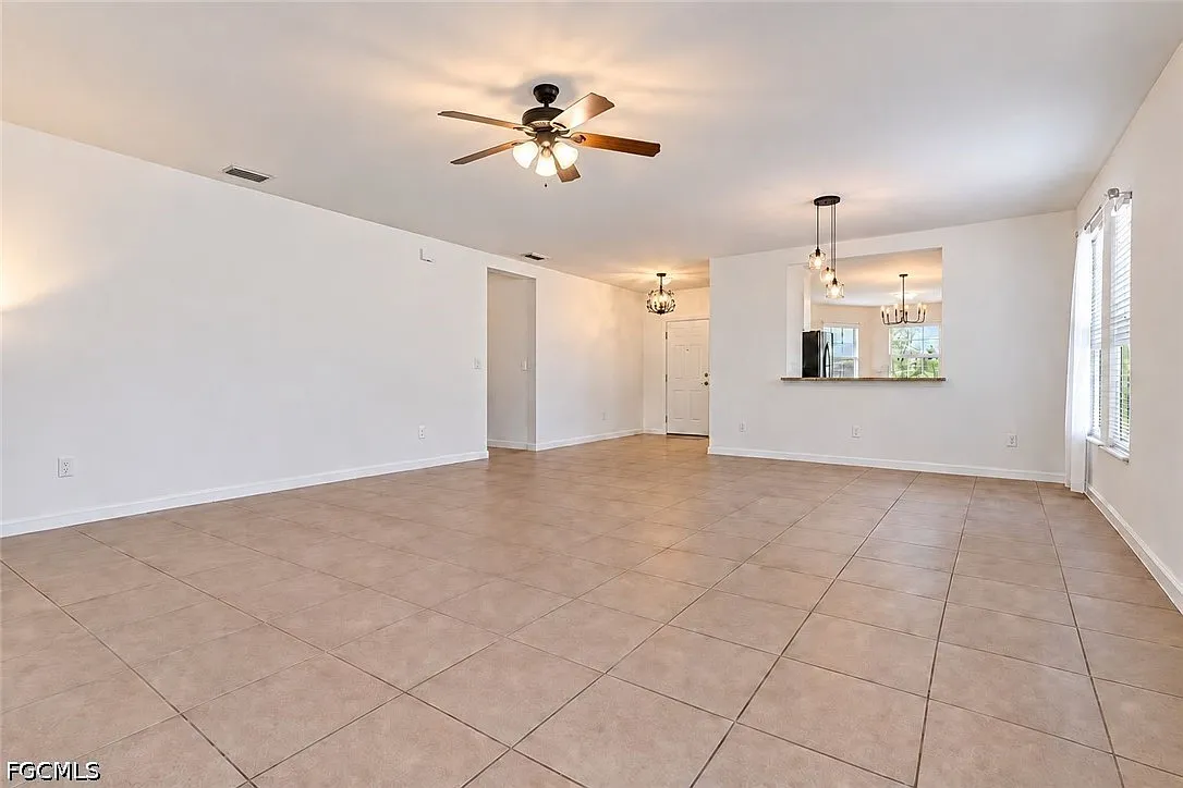3 bed, 2.0 bath, 1747 sqft, $1,750 — Photo 3