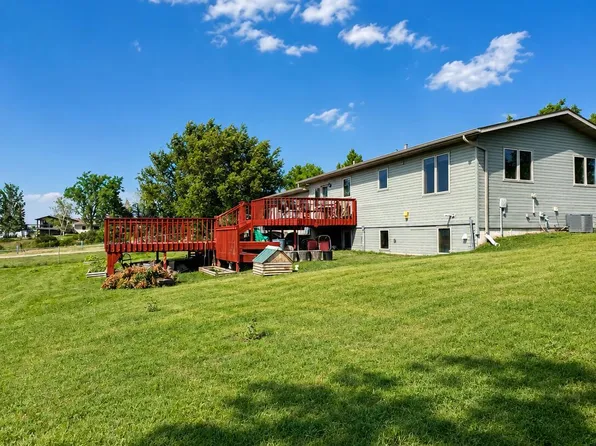 13416 Grandview Dr N, Williston, ND 58801