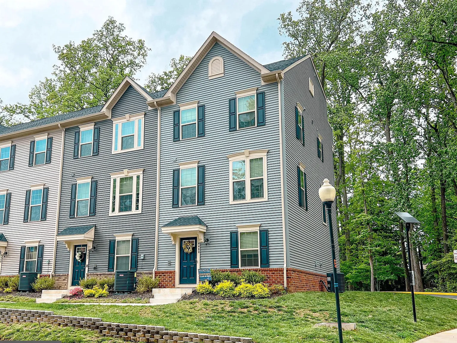 4 bed, 5.0 bath, 1782 sqft, $3,800 — Photo 1