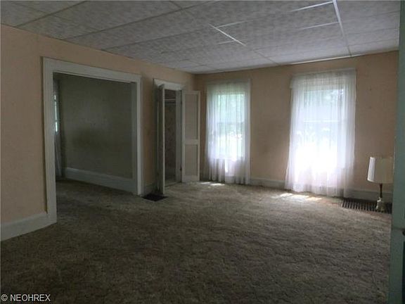 5th image of 19385 Westwood Dr