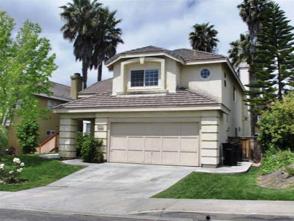 Exterior of home located on a cul-de-sac in Carmel Mtn Ranch