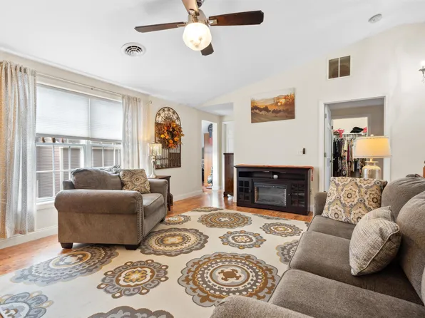 13 Red Sox Lane, Raymond, NH 03077
