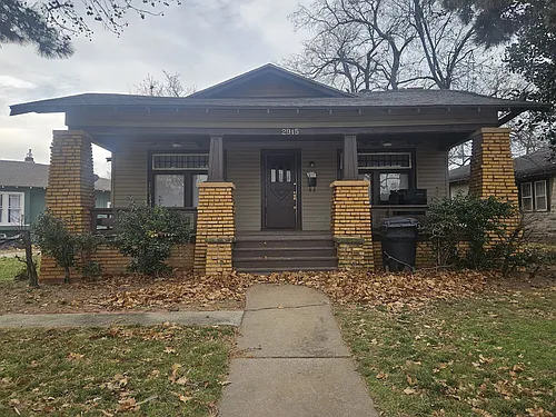 2915 N Harvey Pkwy Photo 1