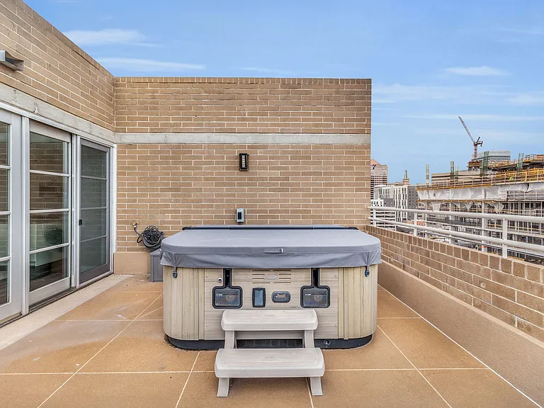 230 E Broadway S #1209 — Photo 29