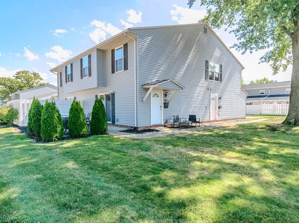 8090 Independence Dr APT C, Mentor, OH 44060