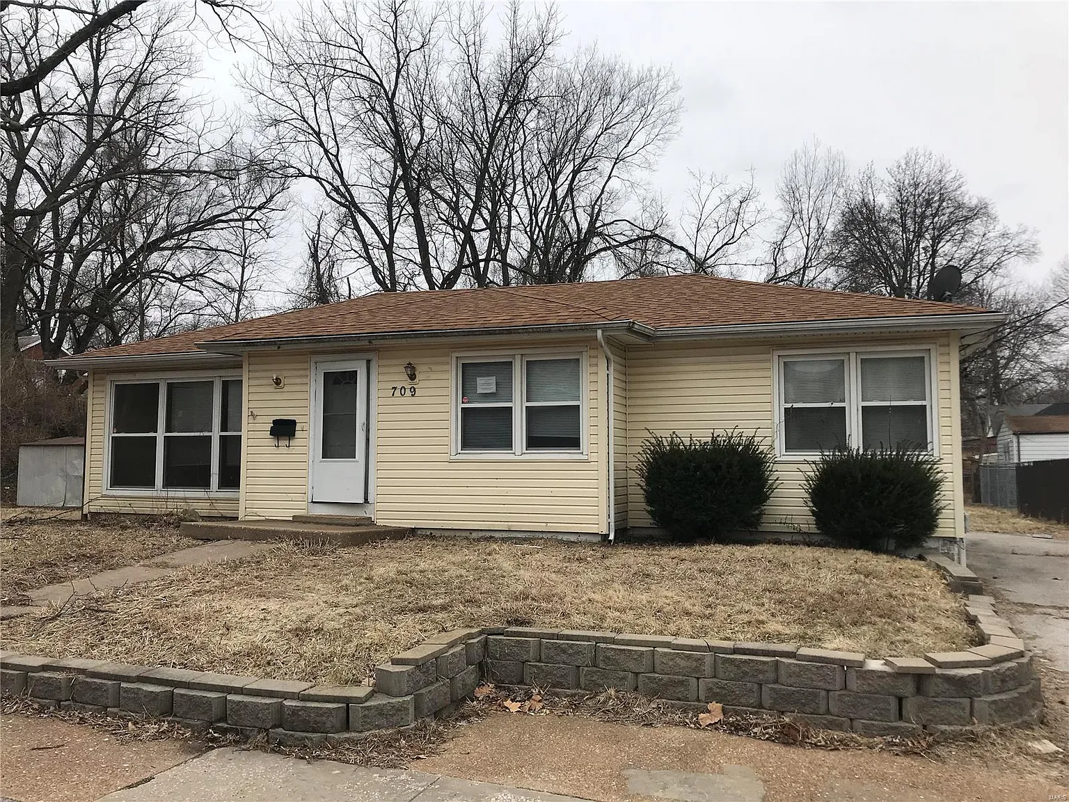 709 Pemberton Pl photo 1