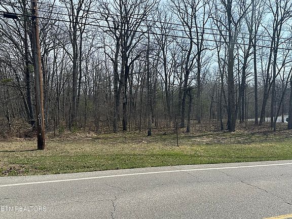 4th image of 221 Westchester Dr