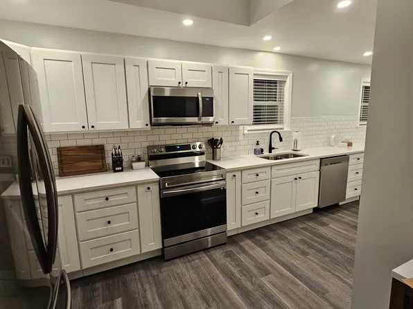 58 Lafountain St, Burlington, VT 05401