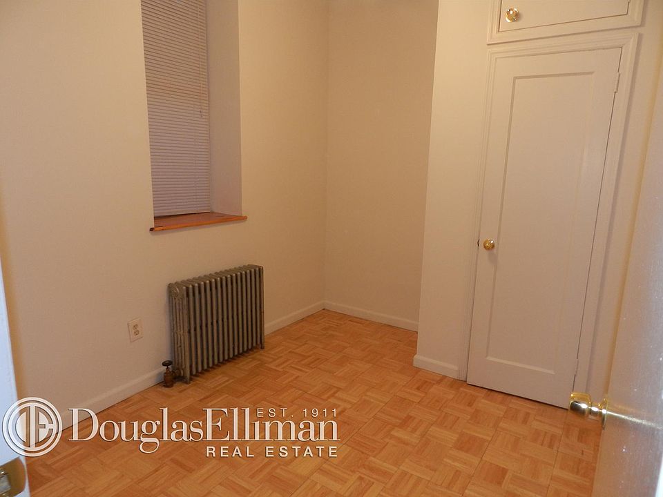 2nd image of 70 Eagle St APT 1RR