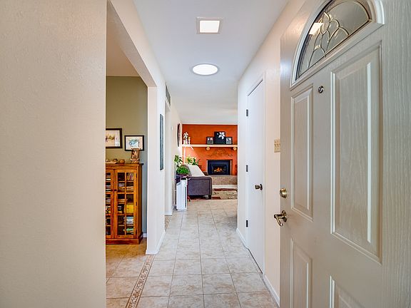 5th image of 412 Grand Canyon Dr
