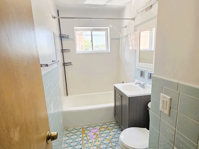 8460 Skokie Blvd #1 — Photo 17