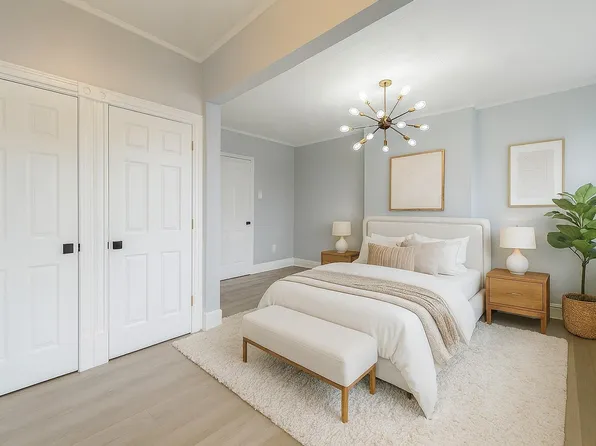 396 Woodlawn Avenue image 2 of 20