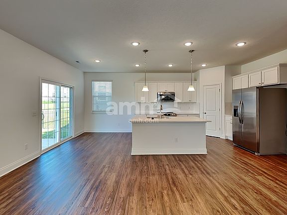 5th image of 891 Castor Dr