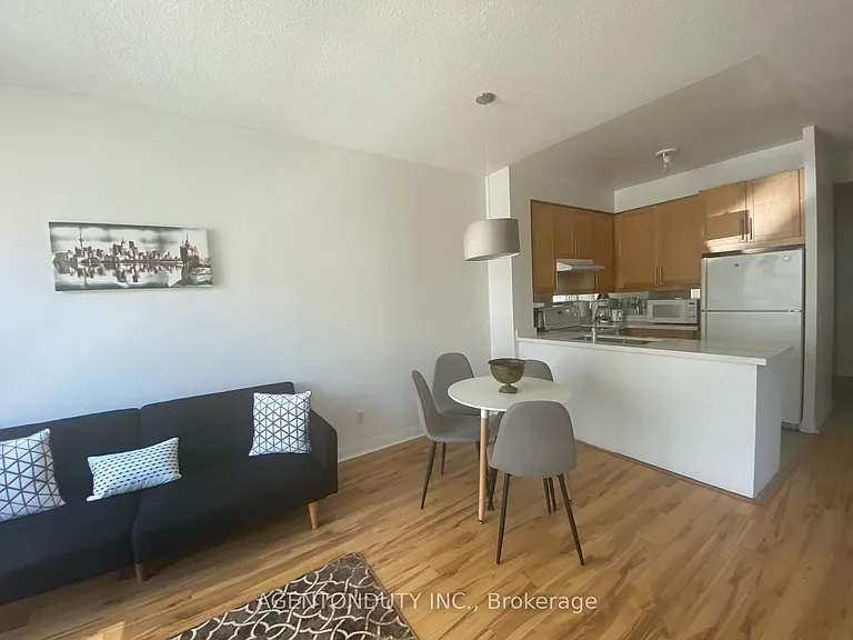 1121 Bay St #1505 — Photo 3