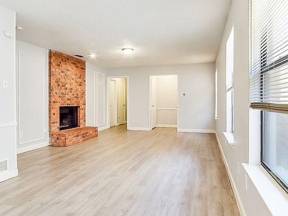 4th image of 2404 Kingsford Ct
