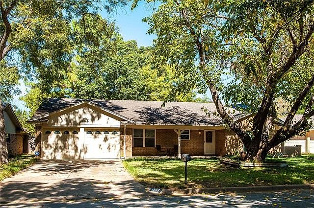1st image of 1717 Aberdeen Dr