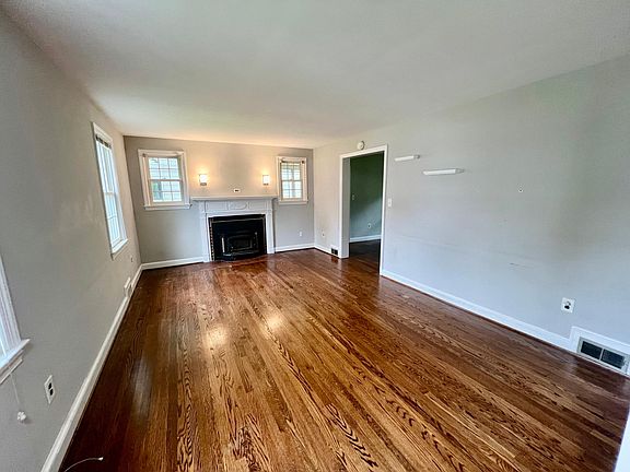 2nd image of 5140 15th St N