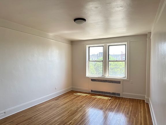 4th image of 402 Ocean Pkwy APT 409
