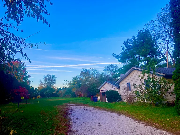 4205 E Scholl Rd — Photo 36