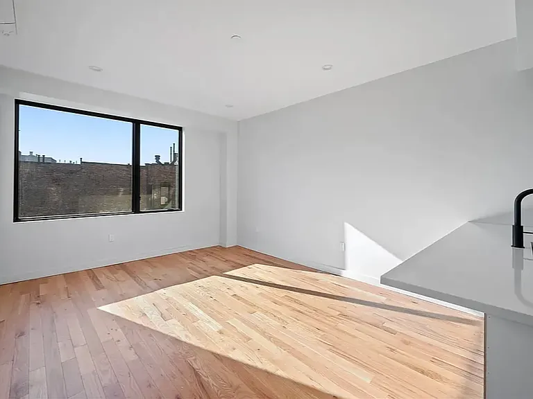1950 Amsterdam Ave #1B — Photo 5