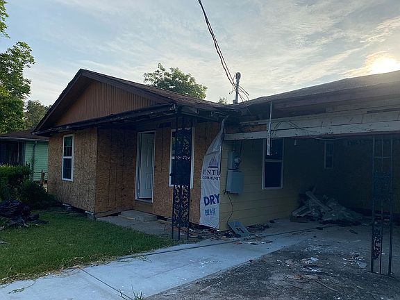 4th image of 8218 Bertwood St