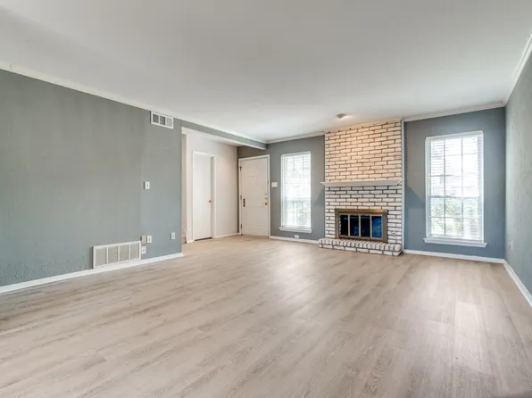 10745 Sandpiper Ln #1, Dallas, TX 75230